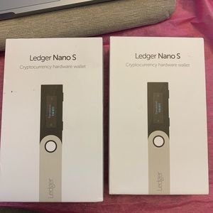 Ledger Nano S - Cryptocurrency Hardware Wallet